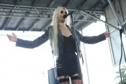 a4c760143896810 [Low Quality] Taylor Momsen of The Pretty Reckless performs onstage during 2011 Lollapalooza at Grant Park 08 06 11