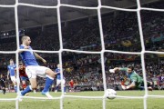 Испания - Италия - Финальный матс на чемпионате Евро 2012, 1 июля 2012 (322xHQ) 210b3f201618370