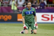 Испания - Италия - Финальный матс на чемпионате Евро 2012, 1 июля 2012 (322xHQ) Bebcc7201618671